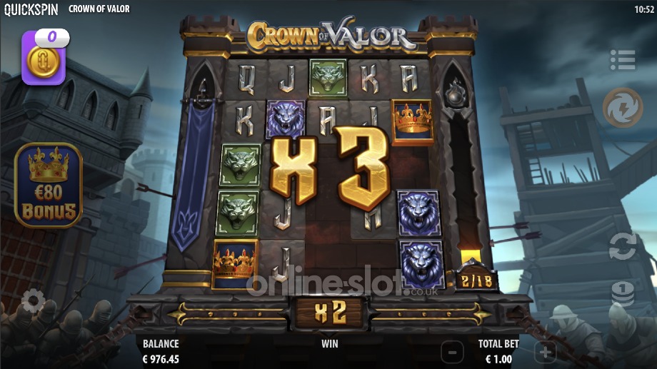 crown-of-valor-slot-burning-wilds-feature