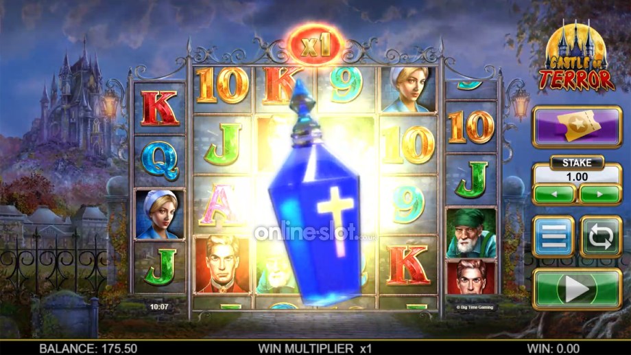 castle-of-terror-slot-holy-water-feature